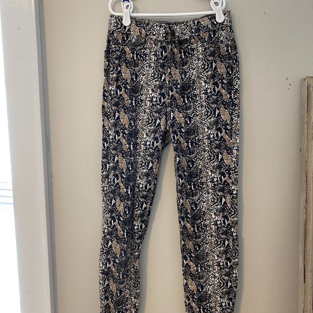 Snake skin jeggings